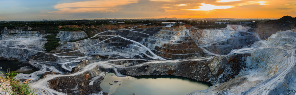 Momentum Crash, Copper Boom, AI Compute